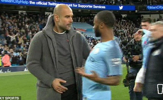 Guardiola phản ứng thế nào với pha trêu ngươi M.U của Sterling?