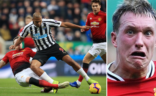 ‘Phil Jones đã biến mình thành Paolo Maldini chỉ sau 5 giây’