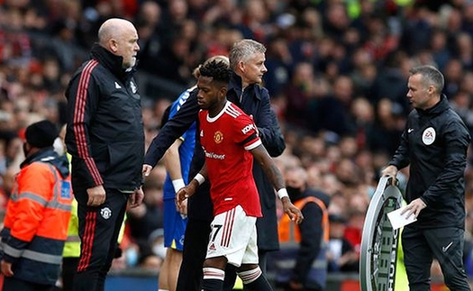 Fred ám chỉ Solskjaer sử dụng mình sai vị trí tại MU