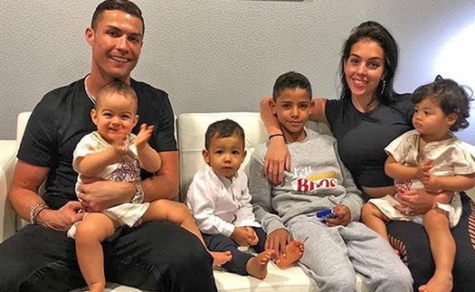 Cristiano Ronaldo: Đặt mục tiêu giành 7 Quả bóng vàng, sinh 7 đứa con