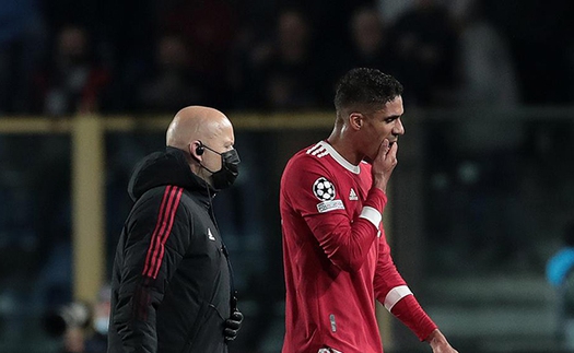 Varane nghỉ 1 tháng, Lindelof chưa trở lại, MU 'toang' nặng hàng phòng ngự