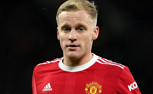 Tin MU 31/1: MU cho mượn Van de Beek. Bất ngờ tương lai của Paul Pogba