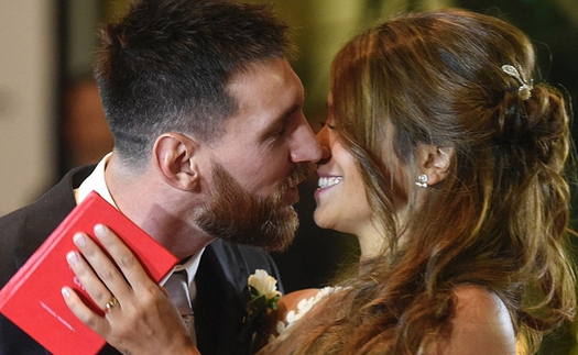 Messi và Antonella rạng rỡ trong đám cưới được ví như 'trận đấu của cuộc đời'