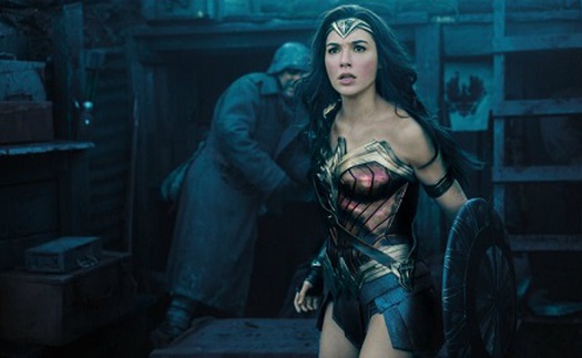 ‘Wonder Woman’ thu 600 triệu USD, mang lại vinh quang tột cùng cho nữ đạo diễn Patty Jenkins