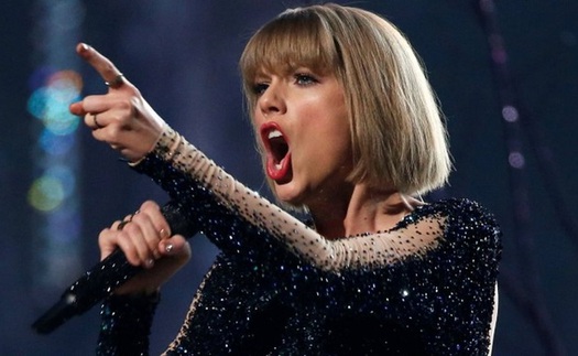 Taylor Swift khóc trước phán quyết của tòa về vụ cô bị tấn công tình dục