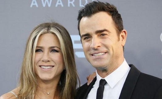 Jennifer Aniston chia tay chồng, rộ tin tái hợp Brad Pitt