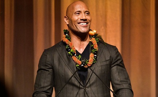 Dwayne ‘The Rock’ Johnson bật khóc khi nhớ lại thời phải ăn trộm thịt bò sống qua ngày