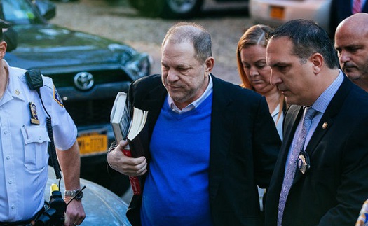 ‘Yêu râu xanh’ Harvey Weinstein muốn làm phim tài liệu về bản thân