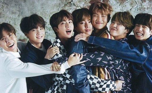 Đô vật lừng danh John Cena tiết lộ lý do anh mê mệt BTS và nhất là J-Hope