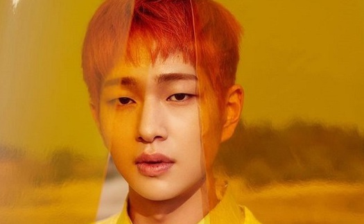 Trưởng nhóm Onew của SHINee bất ngờ công bố ngày nhập ngũ liền kề