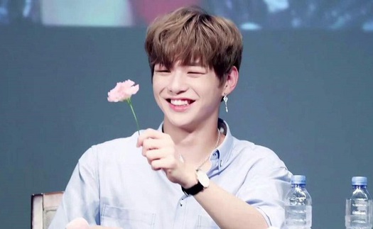 Kang Daniel trở thành 'ông hoàng' của toàn sao Hàn Quốc