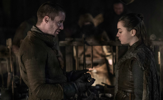 ‘Trò chơi vương quyền’: Arya Stark bao nhiêu tuổi mà có cảnh táo bạo với Gendry đến vậy?