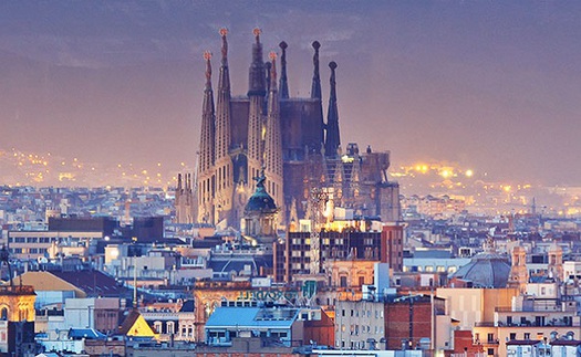 Nhà thờ Sagrada Familia của Barcelona cuối cùng cũng được cấp phép xây dựng sau… 137 năm