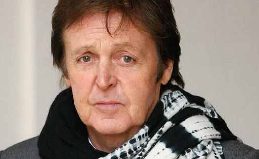 Paul McCartney nhớ lại chuyện The Beatles từ chối biểu diễn cho một nhóm đặc quyền