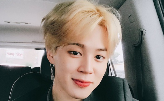 BTS: Jimin nổi da gà khi nghe bài hát fan Việt viết tặng