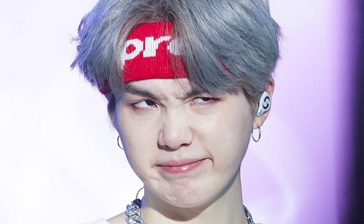 Tỉnh ngủ với loạt meme mèo đáng yêu nhất của Suga BTS