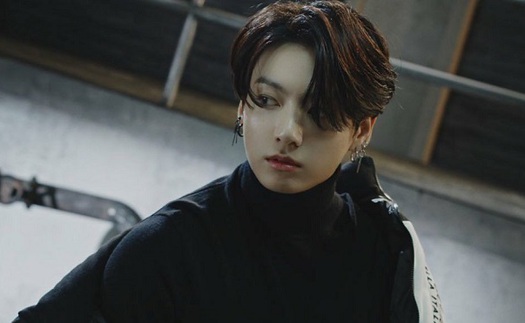 Tin đồn hot BTS: Từ bạn gái của V tới con người thật của Jungkook