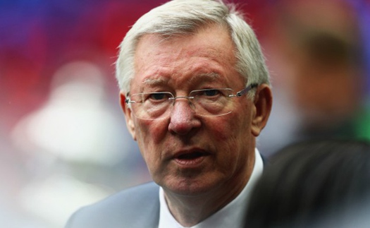 Sir Alex Ferguson nhập viện vì xuất huyết não, tình trạng nguy kịch đến mức nào?