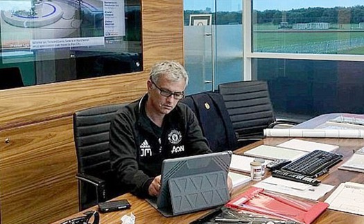 TIẾT LỘ: M.U ‘xóa sạch dấu vết’ của Mourinho ở CLB chỉ sau… 5 phút