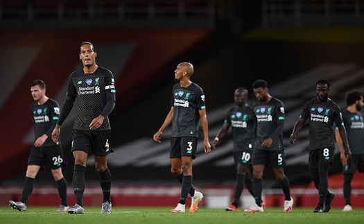 Video bàn thắng Arsenal 2-1 Liverpool: Hàng thủ hớ hênh, The Kop nhận trái đắng