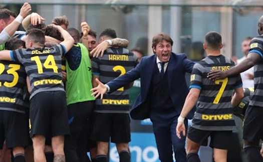 Conte và niềm cảm hứng từ... MU giúp Inter vô địch Serie A sớm