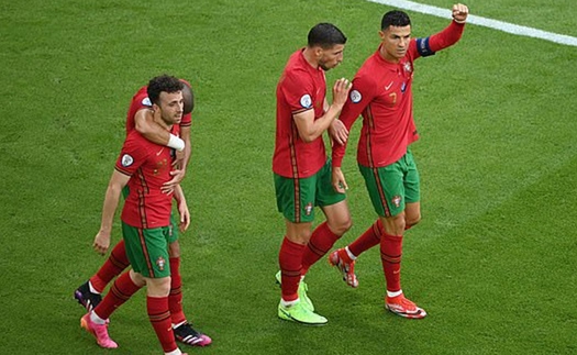 Ronaldo đã phá dớp tịt ngòi trước tuyển Đức