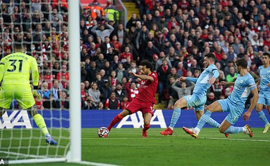 Liverpool 2-2 Man City: Salah tỏa sáng, Liverpool và Man City rượt đuổi ngoạn mục