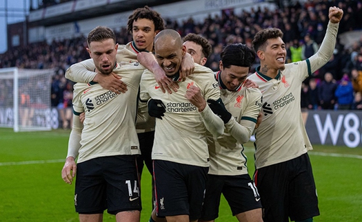 Crystal Palace 1-3 Liverpool: The Kop níu kéo hy vọng vô địch