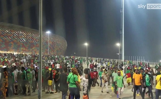 Thảm kịch tại AFCON 2022: 6 người chết vì giẫm đạp ở trận Cameroon vs Comoros