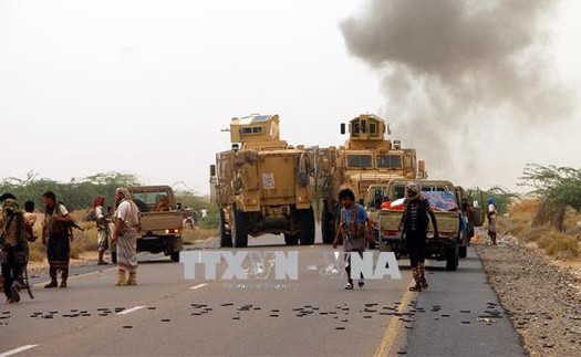 Liên quân Arab không kích Hodeidah, 17 người thiệt mạng