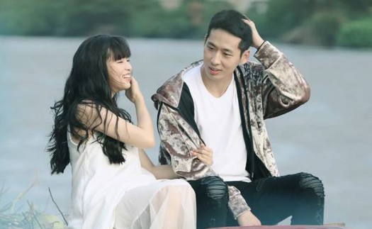 Khánh Vân 'Mắt biếc' ghép đôi với Tuấn Trần trong web drama 'Xin chào papa'