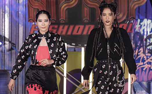 Lãnh Thanh chăm chú xem Nam Em catwalk giữa tin đồn rạn nứt