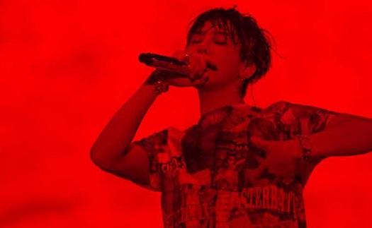 Hit mới của G-Dragon 'phá đảo' loạt BXH bất chấp scandal của TOP