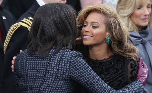 Video: Beyonce vui vẻ ăn mừng sinh nhật bên bạn thân Michelle Obama