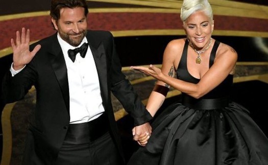 Oscar 2019: Xem lại màn diễn 'Shallow' tình tứ của Lady Gaga và Bradley Cooper