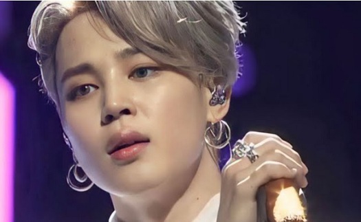 Jimin BTS giải thích lý lo bật khóc nức nở khi đang diễn trực tuyến