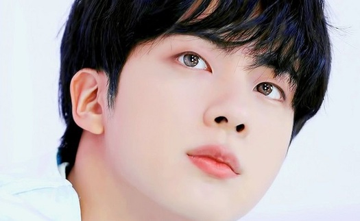 Jin được chọn là gương mặt đại diện BTS, ARMY phản ứng sao?