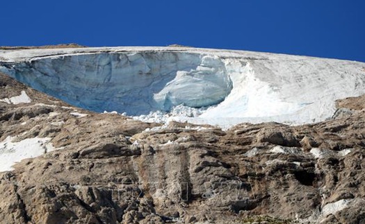 Italy xác nhận 11 người thiệt mạng trong vụ lở băng trên dãy Alps