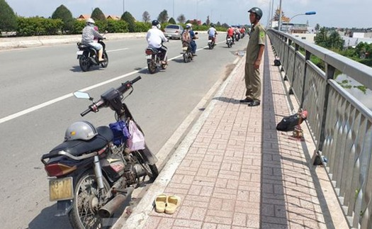 Cứu sống người đàn ông nhảy cầu tự tử do nợ 'tín dụng đen'