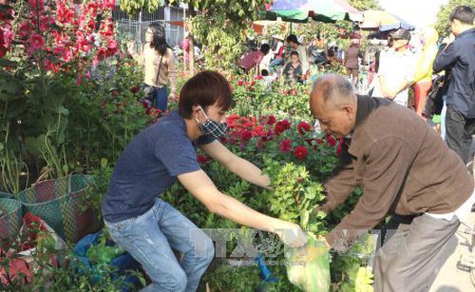 Tăng thuế VAT hàng tiêu dùng khiến người thu nhập thấp 'tổn thương'