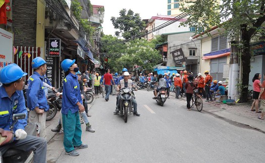 VIDEO một số tòa nhà Hà Nội rung chuyển do ảnh hưởng dư chấn động đất