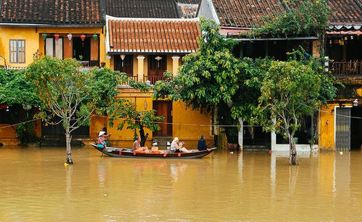 Siêu bão Mangkhut - Bão số 6 giật cấp 16 tăng tốc đổ bộ đất liền