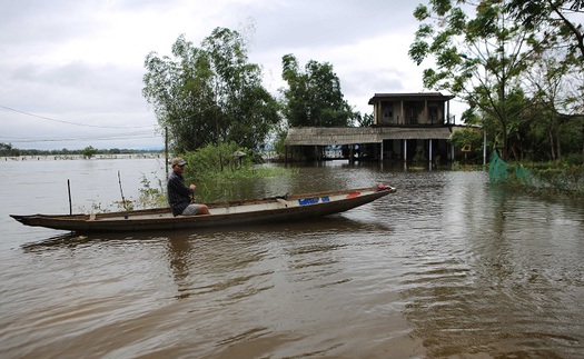 Cập nhật: Mưa lũ lớn Nam Trung bộ, miền Bắc trời ấm lên