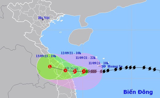 Sáng 12/9, bão số 5 đổ bộ đất liền các tỉnh Trung Trung Bộ