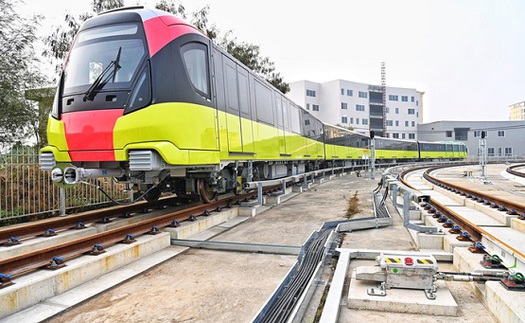 Hà Nội vận hành thử đoàn tàu tuyến metro Nhổn - ga Hà Nội