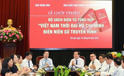 Ra mắt Bộ sách điện tử 'Việt Nam thời đại Hồ Chí Minh - Biên niên sử truyền hình'