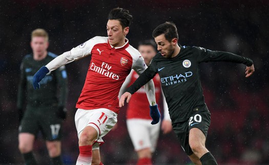 Video bàn thắng Arsenal 0-2 Man City: Sterling và Bernardo Silva rực sáng