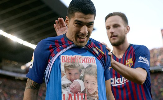 Video bàn thắng Barcelona 5-1 Real Madrid: Suarez nhấn chìm Real với một hat-trick