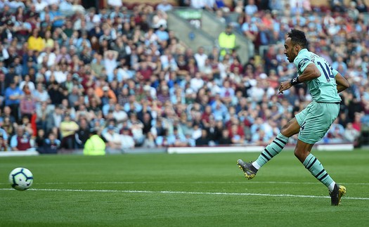 VIDEO Burnley 1-3 Arsenal: Aubameyang tỏa sáng với một cú đúp