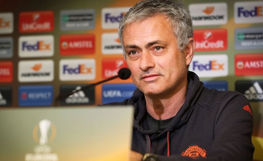 Jose Mourinho sẽ lập hai kỳ tích đặc biệt nếu giành Europa League với Man United